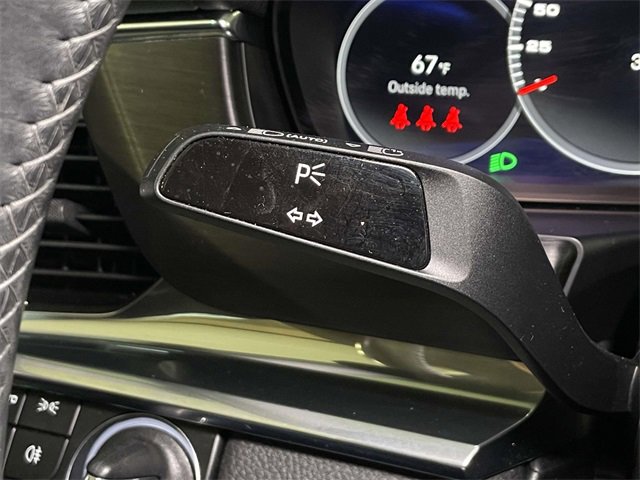Used 2023 Porsche Panamera 4 Platinum Edition image 42