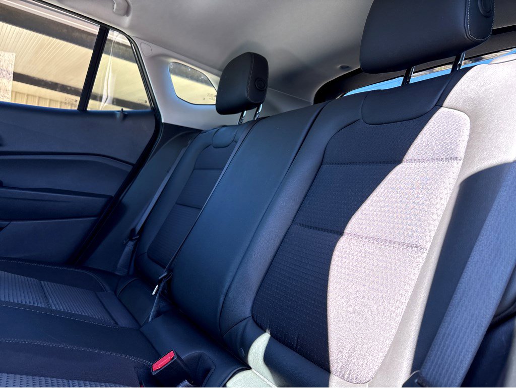Used 2024 Chevrolet Trax LT FWD image 17