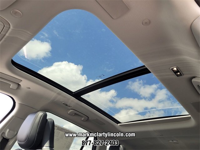 New 2025 Lincoln Aviator Reserve w/ Luxury Package image 13