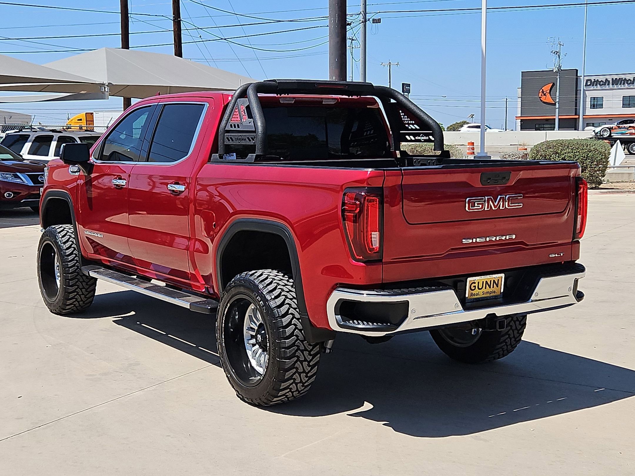 Used 2024 GMC Sierra 1500 SLT RWD image 5