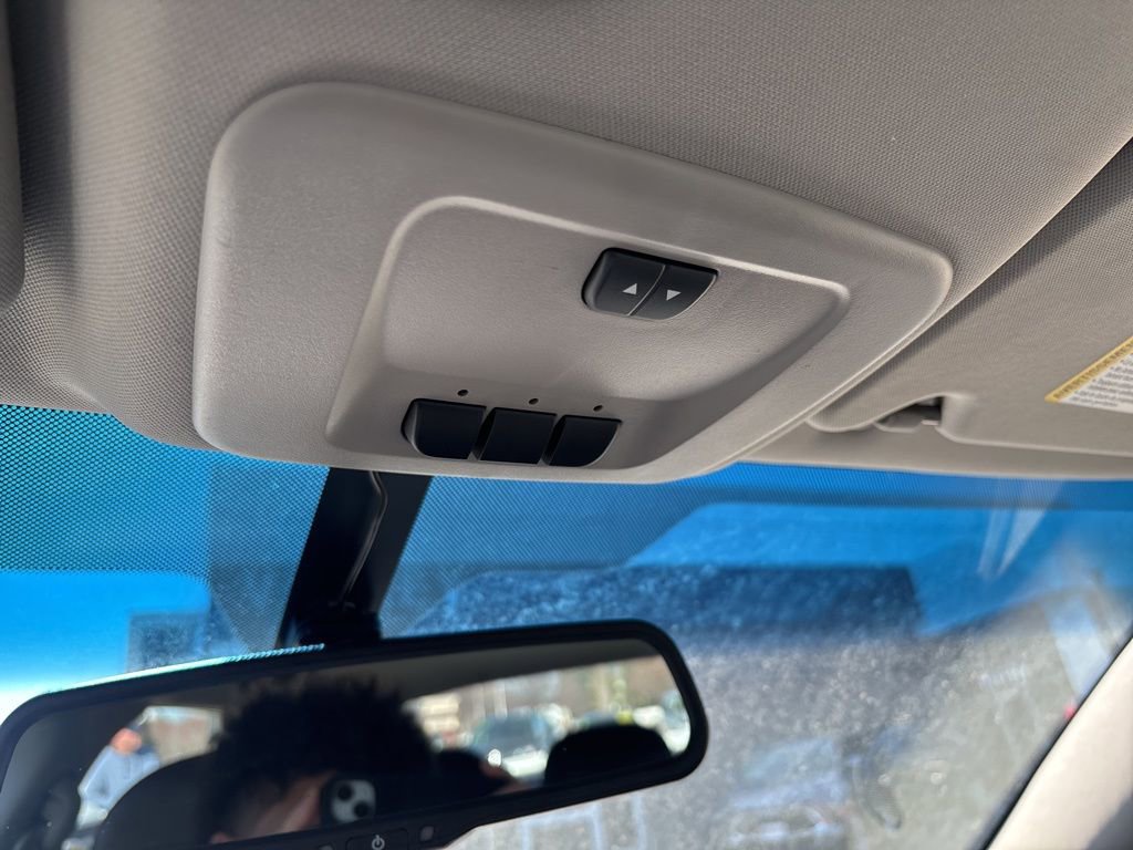 Used 2011 Chevrolet Impala LT w/ Luxury Edition Package image 12