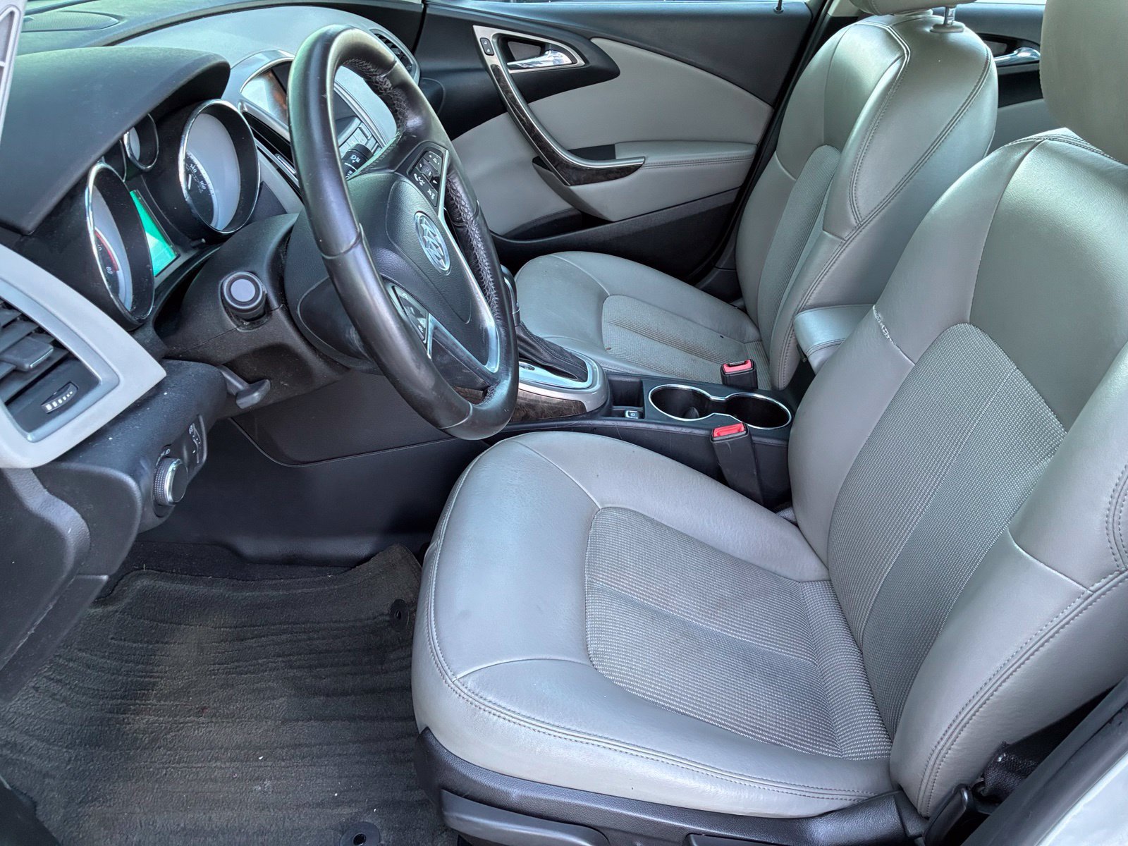 Used 2016 Buick Verano w/ Appearance Package FWD image 13