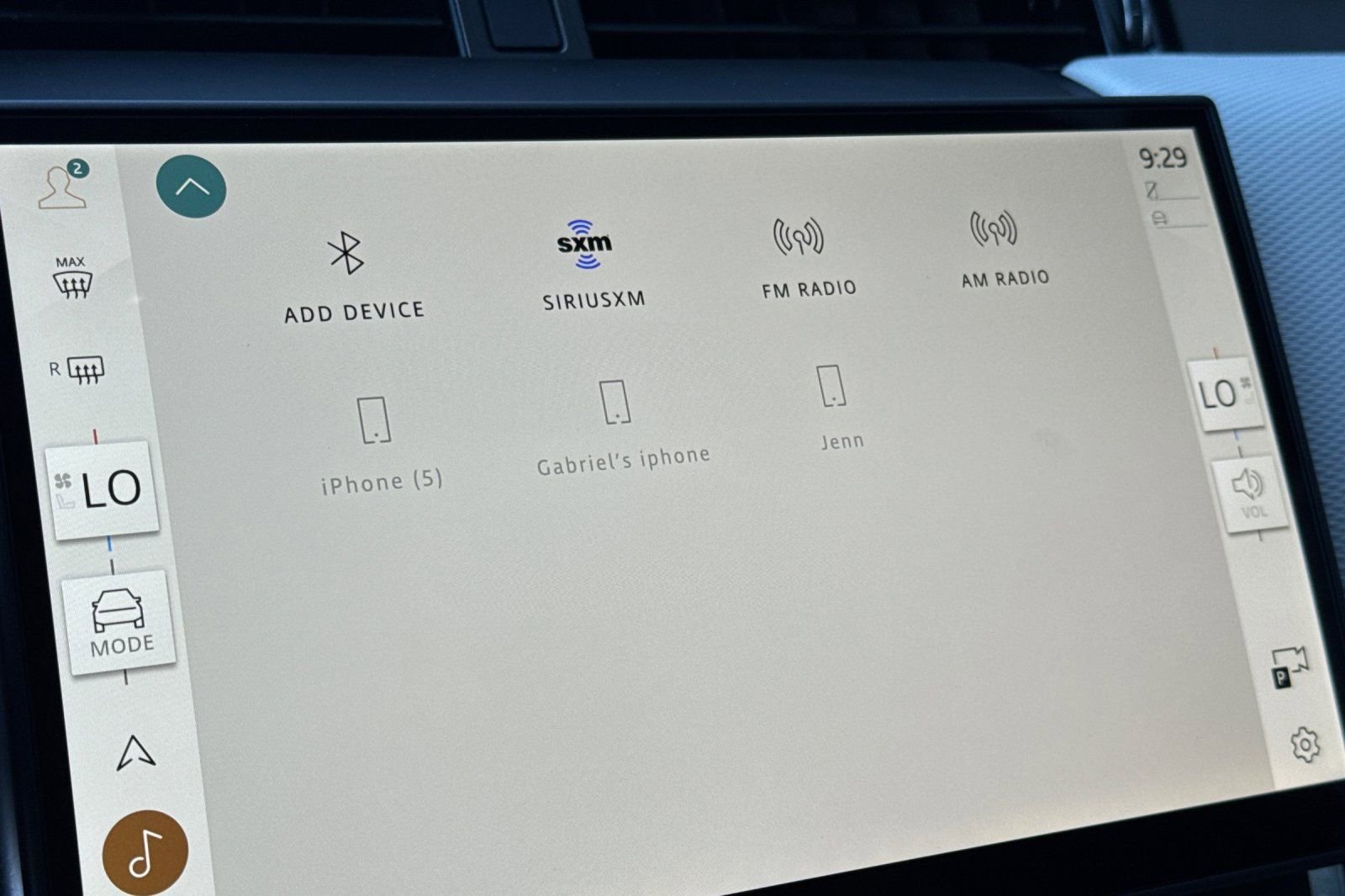 Used 2025 Land Rover Discovery Sport Dynamic SE image 21