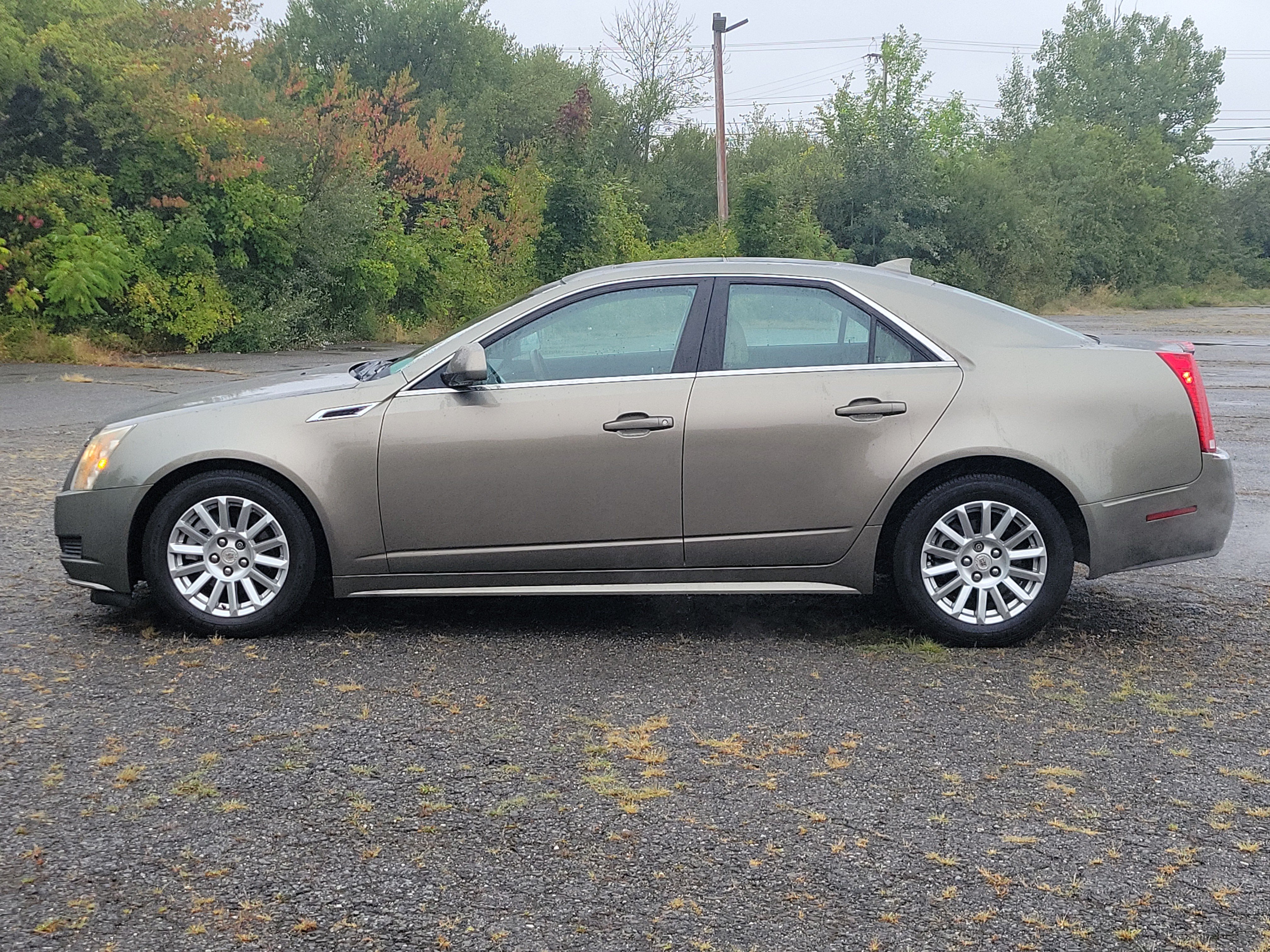 Used 2011 Cadillac CTS Luxury AWD/4WD image 8
