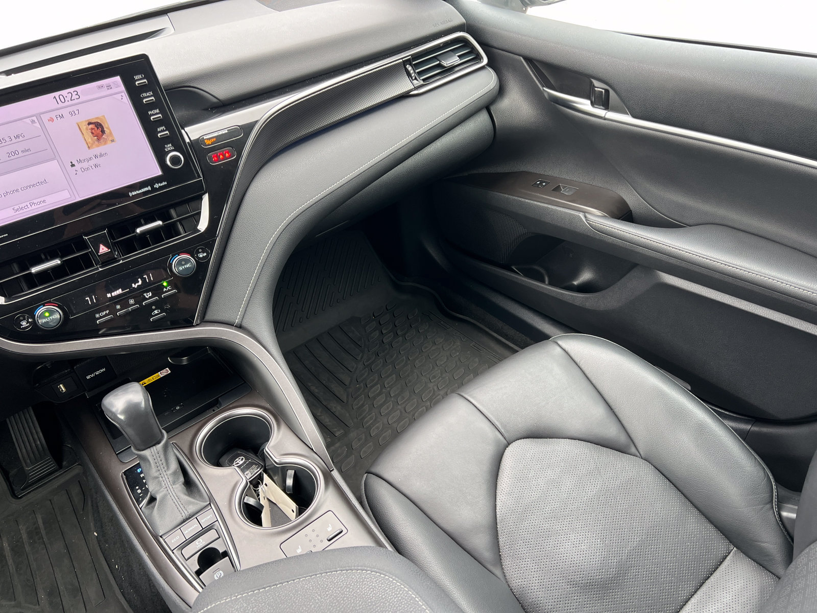 Used 2022 Toyota Camry XSE FWD image 33