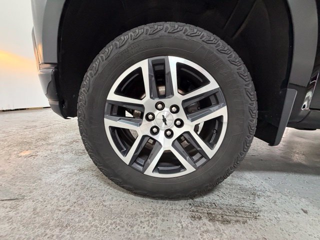 Used 2019 Chevrolet Silverado 1500 Custom Trail Boss w/ Custom Convenience Package AWD/4WD image 11