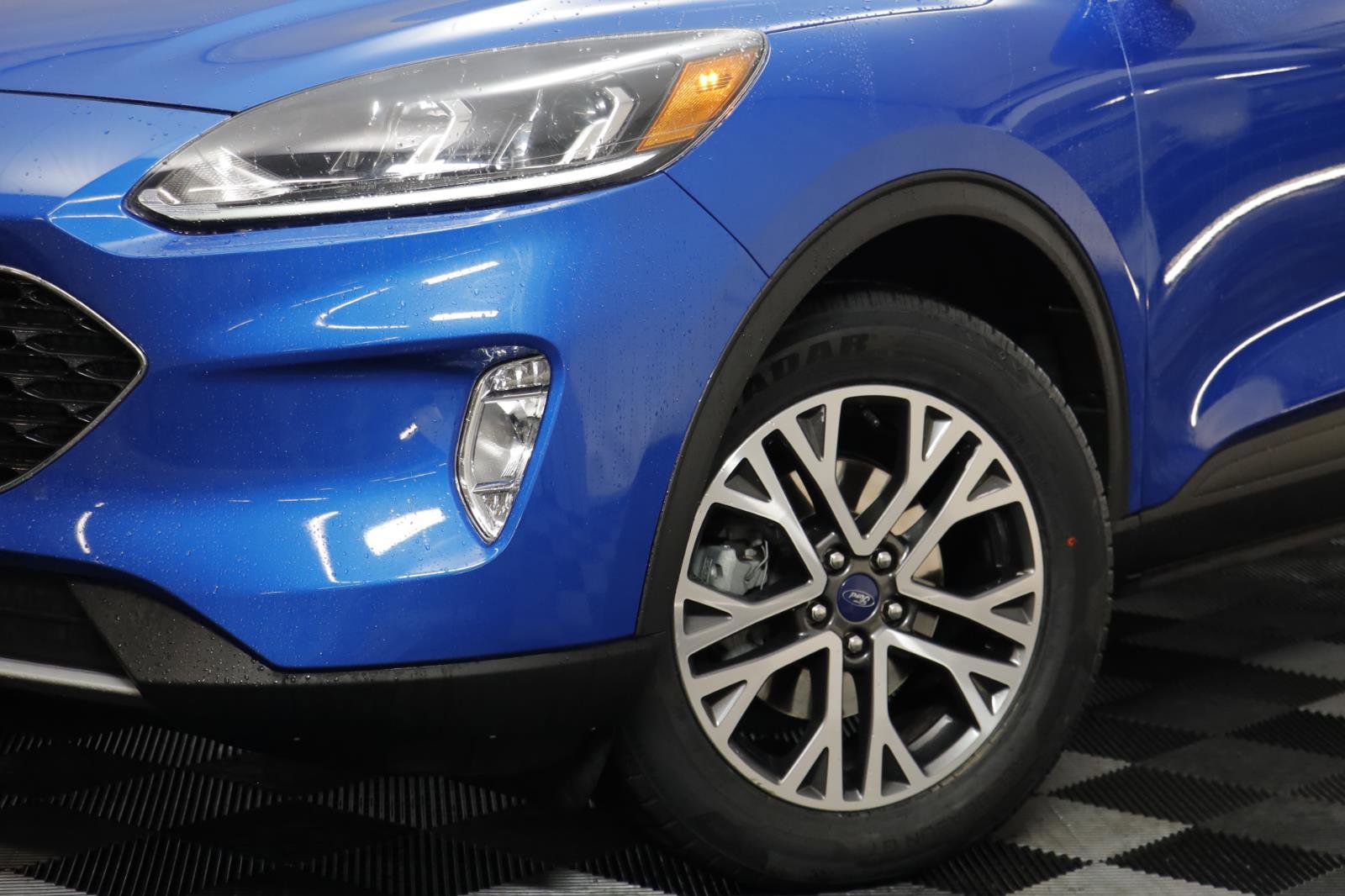 Used 2021 Ford Escape SEL image 3