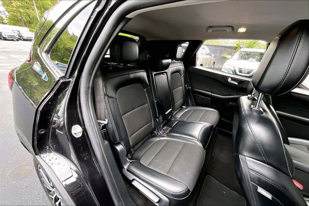 Used 2025 Ford Escape SE FWD image 22