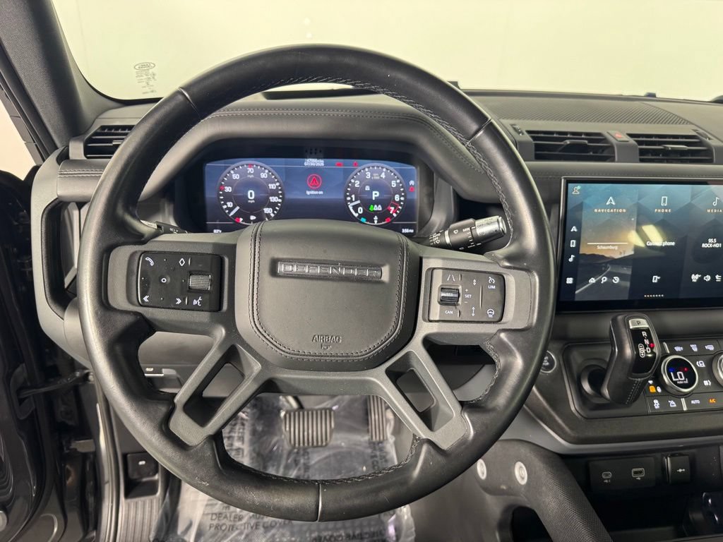 Used 2022 Land Rover Defender 110 X-Dynamic HSE AWD/4WD image 18