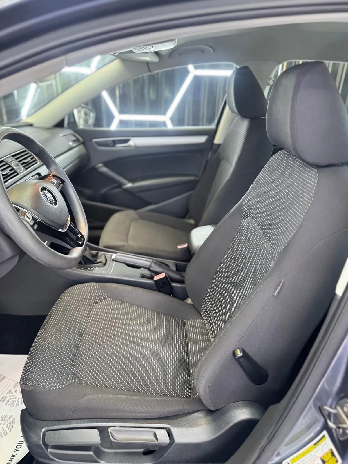 Used 2016 Volkswagen Passat 1.8T S image 33