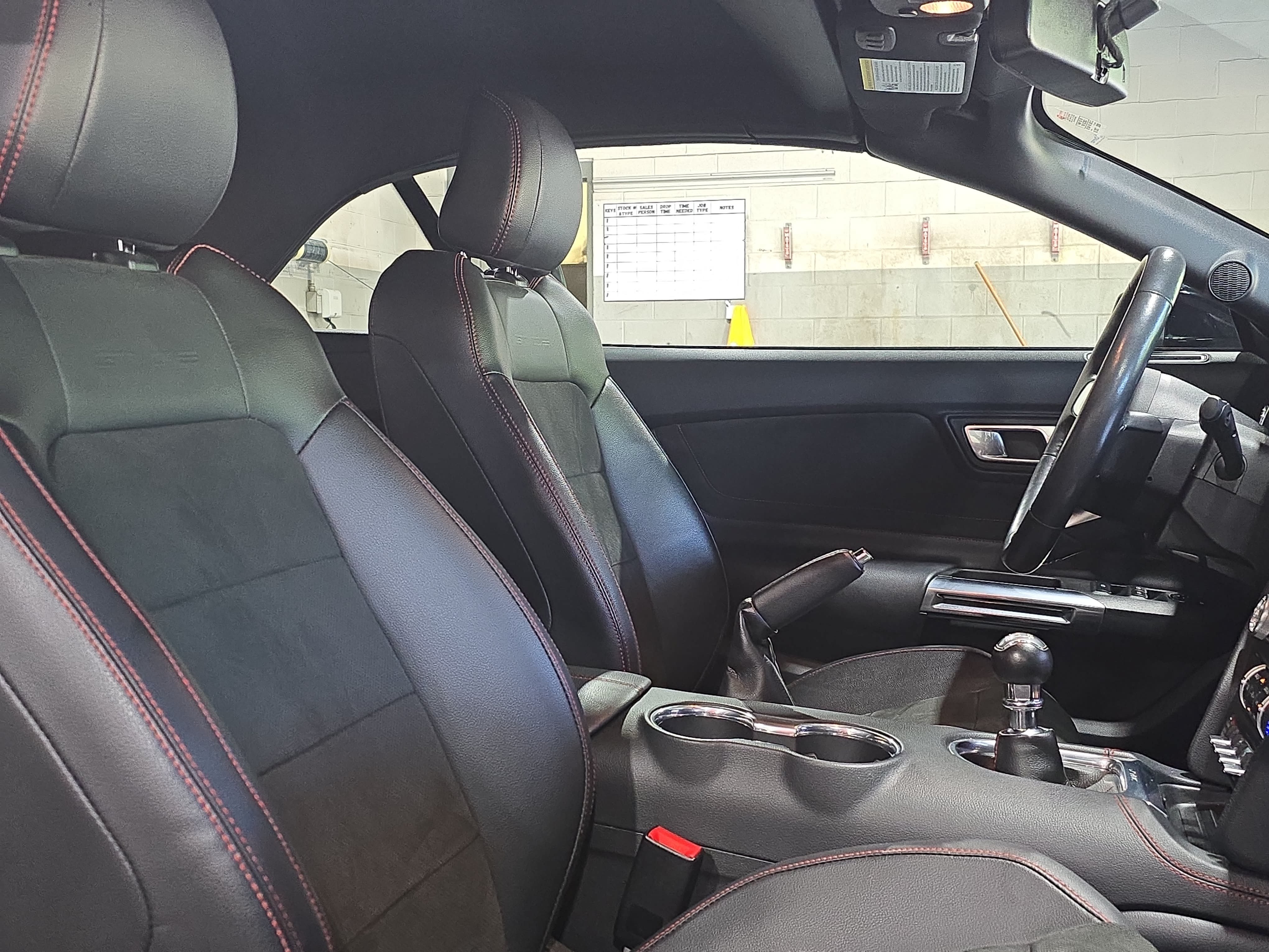 Used 2019 Ford Mustang GT Premium w/ Equipment Group 401A RWD image 10