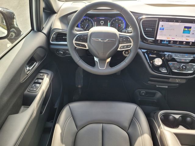 New 2026 Chrysler Voyager LX FWD image 13