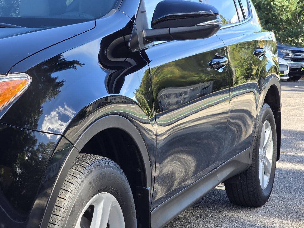 Used 2013 Toyota RAV4 XLE AWD/4WD image 12