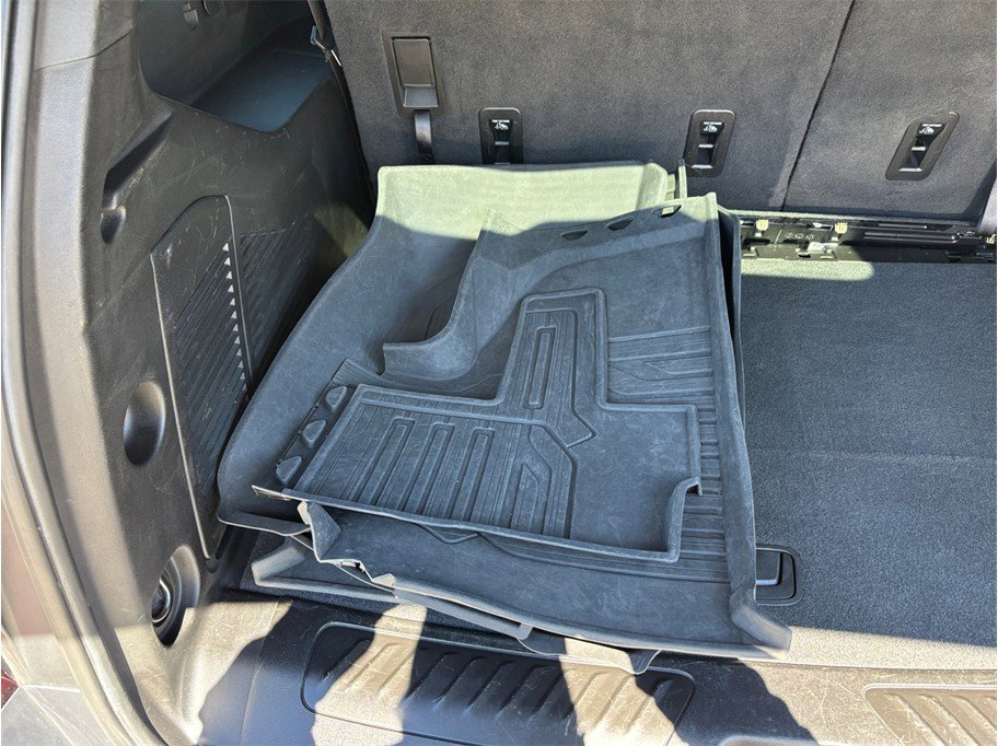 Used 2022 GMC Yukon XL SLE w/ Gmc Pro Safety Plus Package image 47