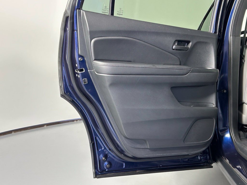 Used 2025 Honda Passport EX-L image 16