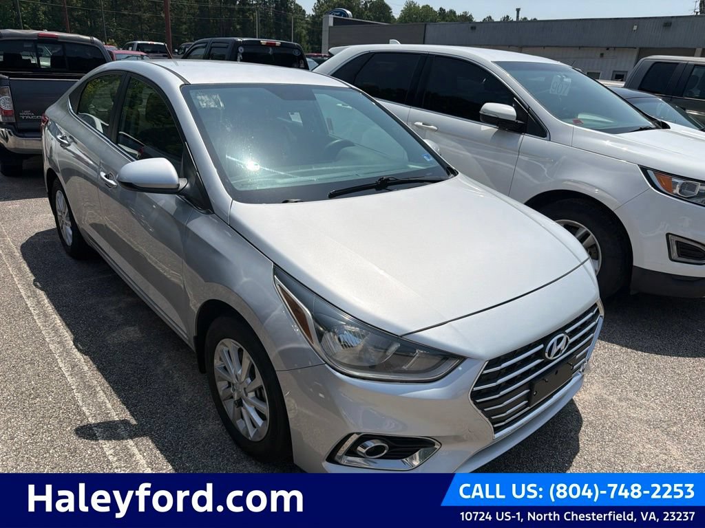 Used 2022 Hyundai Accent SEL FWD image 1