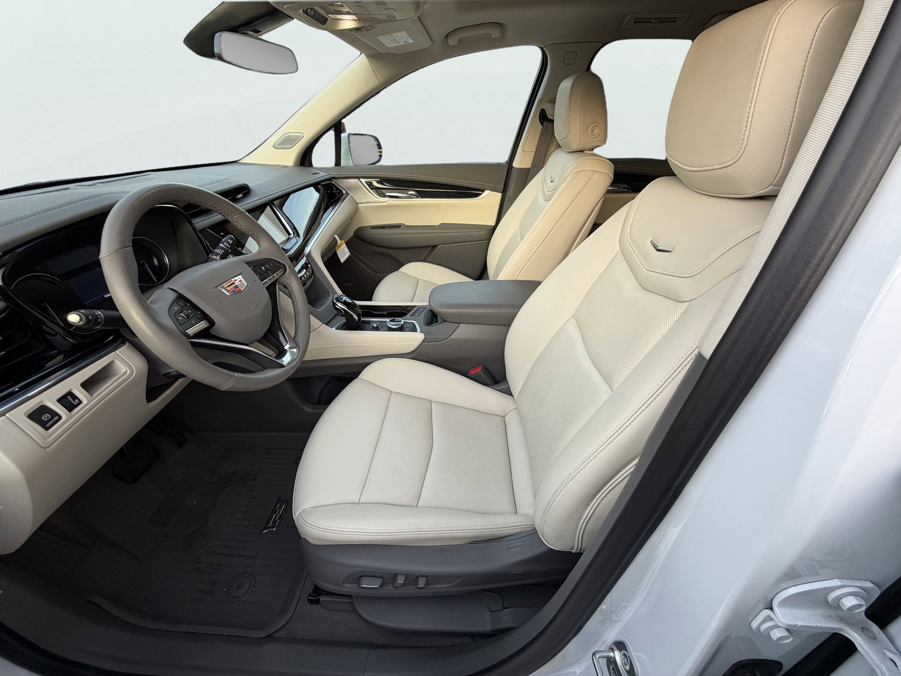 Certified 2025 Cadillac XT6 Premium Luxury w/ LPO, Floor Liner Package image 15