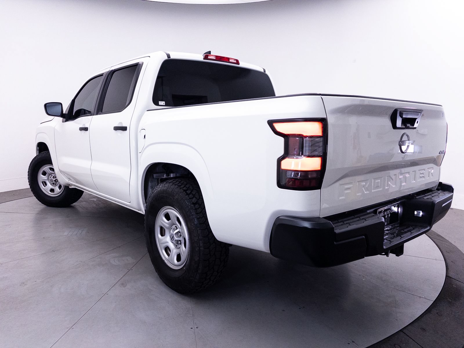 Used 2023 Nissan Frontier S AWD/4WD image 3