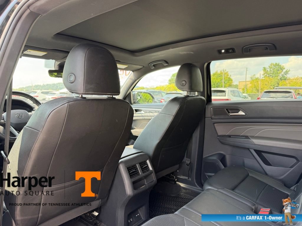Used 2023 Volkswagen Atlas Cross Sport SEL R-Line AWD/4WD image 12