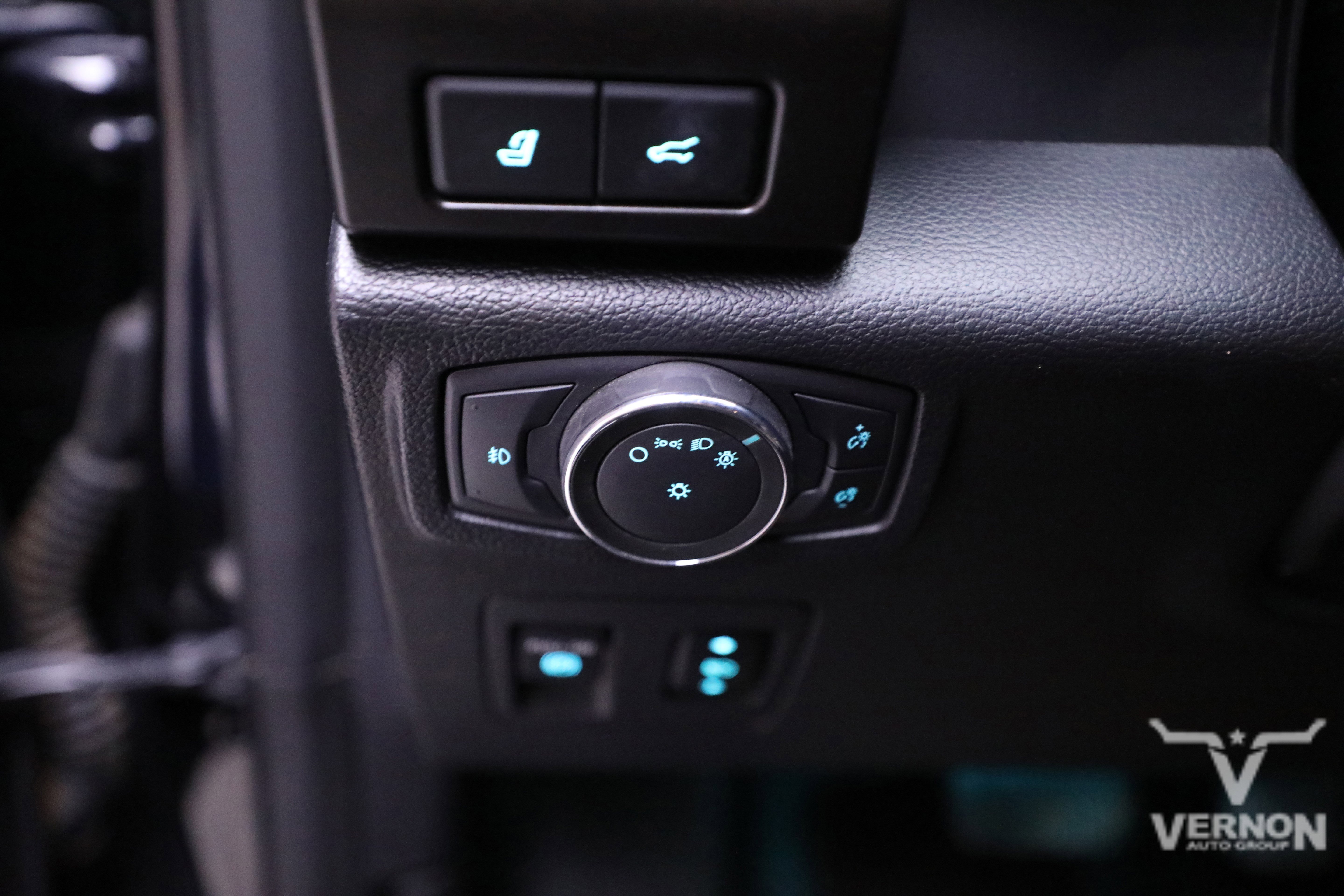 Used 2021 Ford Expedition Limited image 18