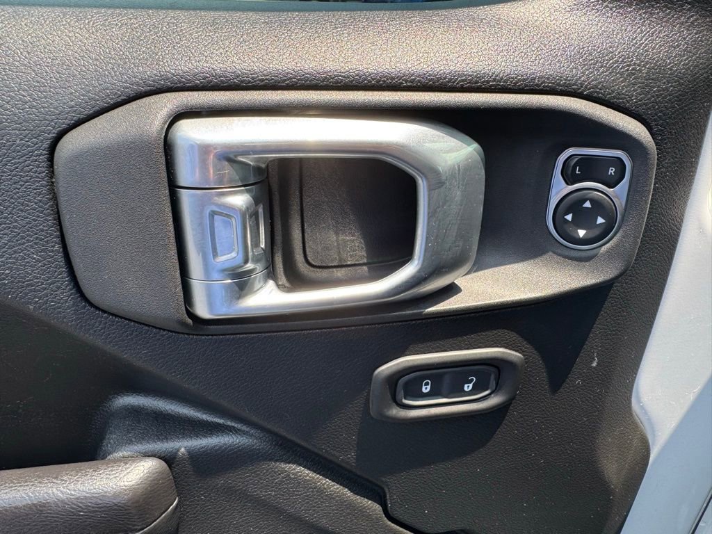 Used 2020 Jeep Gladiator Rubicon w/ Trailer Tow Package image 21