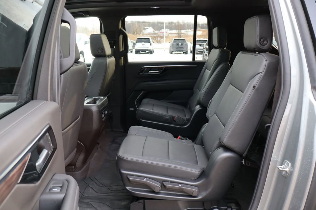 Used 2025 Chevrolet Suburban Z71 w/ Z71 Off-Road Package image 47