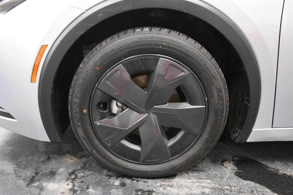 Used 2024 Toyota Prius LE image 31