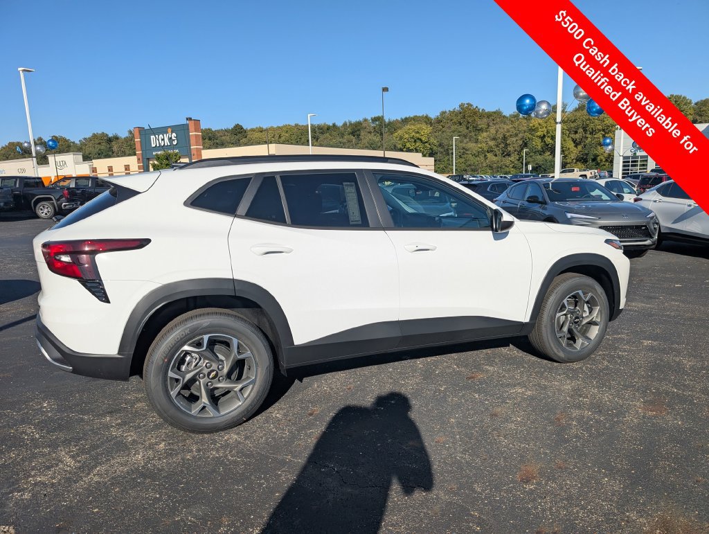 New 2026 Chevrolet Trax LT w/ LT Convenience Package FWD image 8