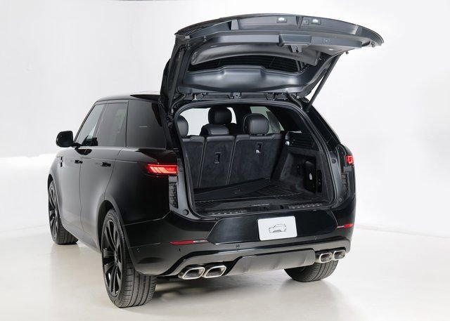 Used 2025 Land Rover Range Rover Sport Dynamic SE image 30