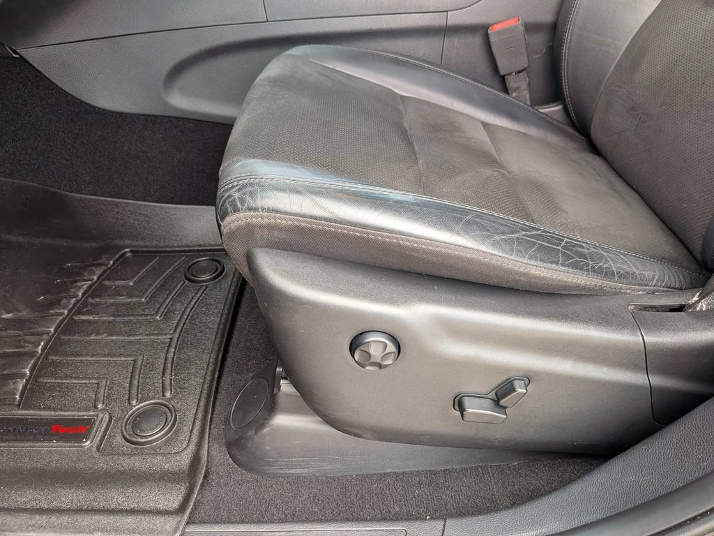 Used 2019 Jeep Grand Cherokee Altitude RWD image 14