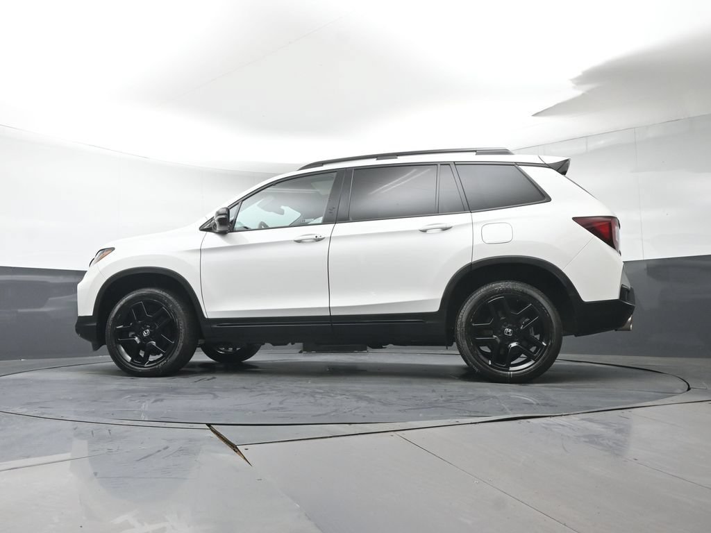 Certified 2024 Honda Passport Black Edition image 31