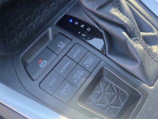 Used 2024 Toyota RAV4 LE image 19