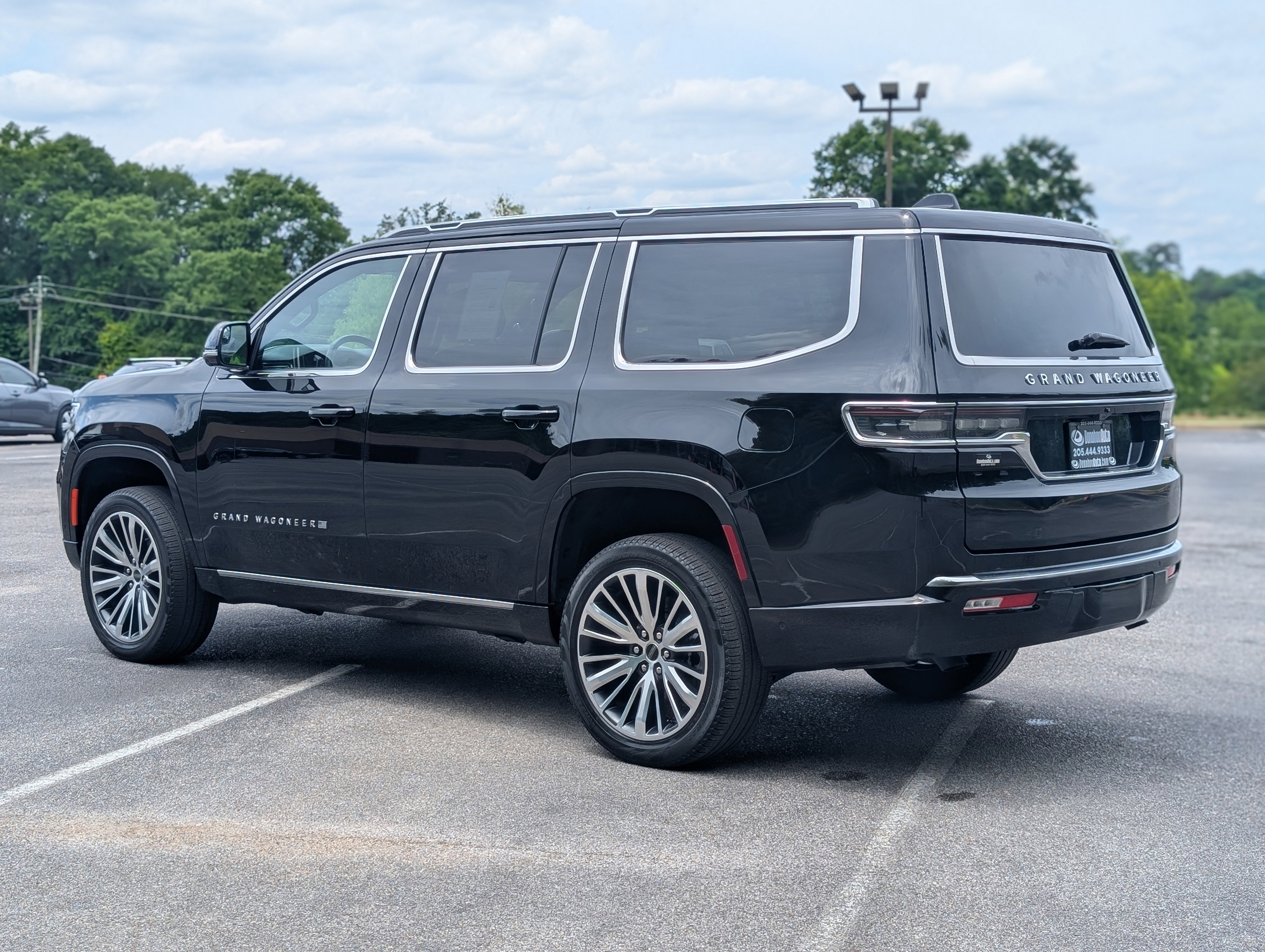 Used 2025 Jeep Grand Wagoneer 4WD image 7