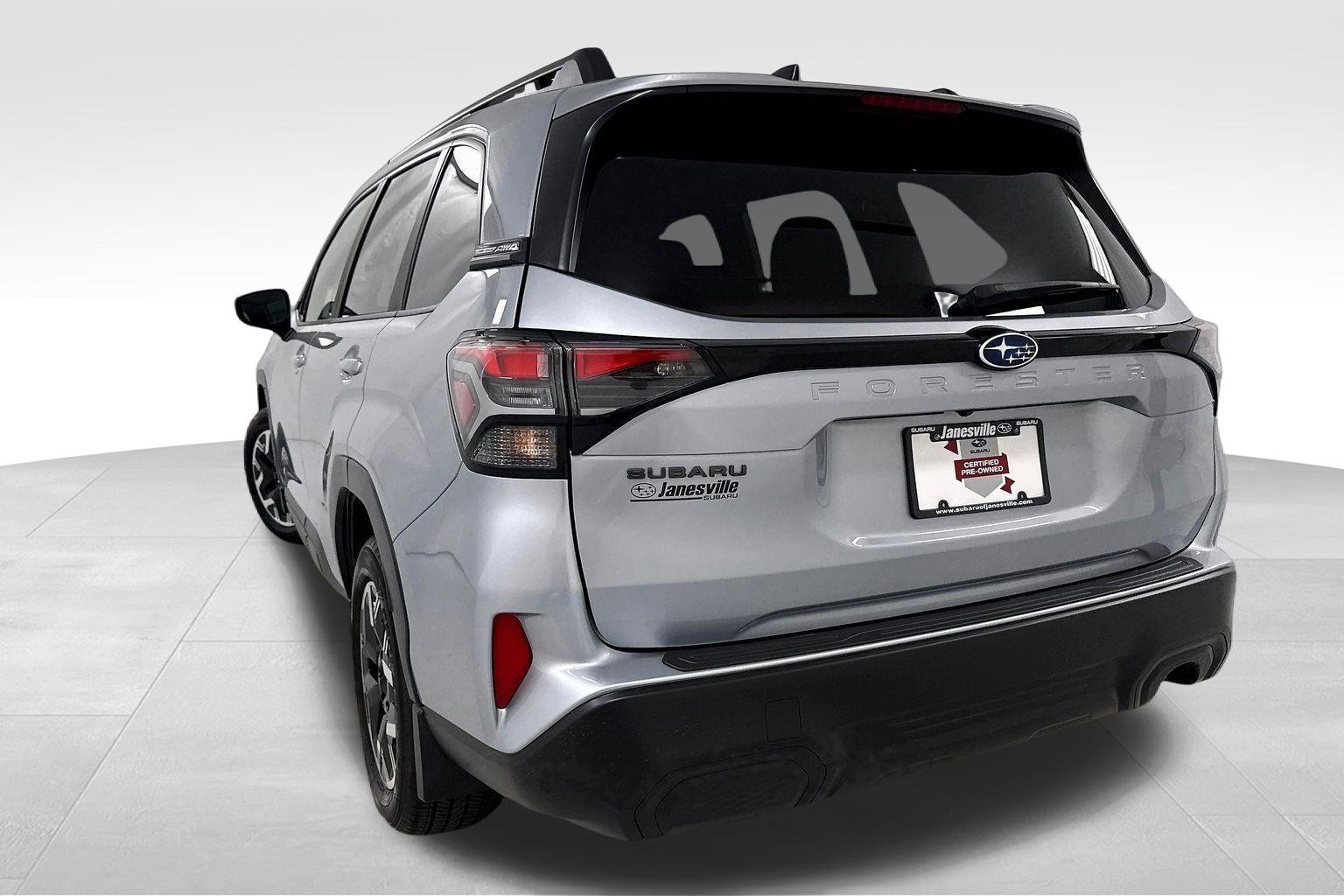 Certified 2025 Subaru Forester Premium AWD/4WD image 5
