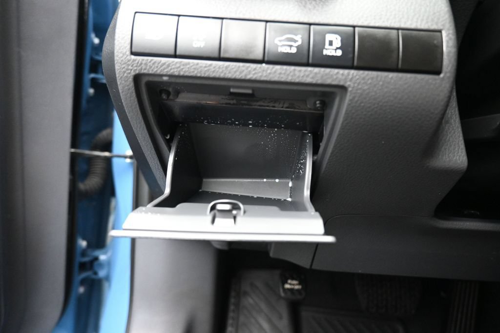 Used 2024 Toyota Camry SE w/ Convenience Package FWD image 27