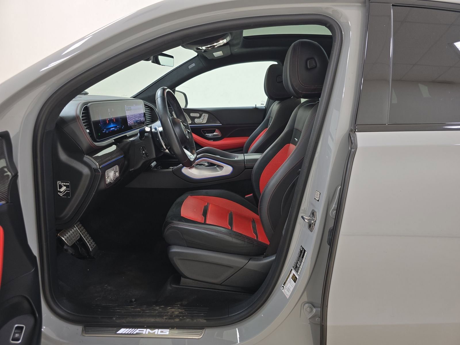 Certified 2024 Mercedes-Benz GLE 63 AMG S w/ Driver Assistance Package image 2