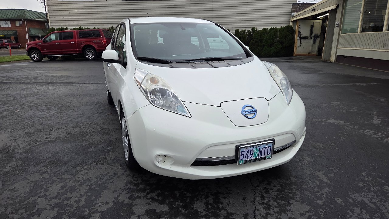 Used 2016 Nissan Leaf S w/ Charger Package image 4