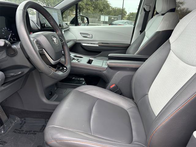 Certified 2022 Toyota Sienna XSE image 11