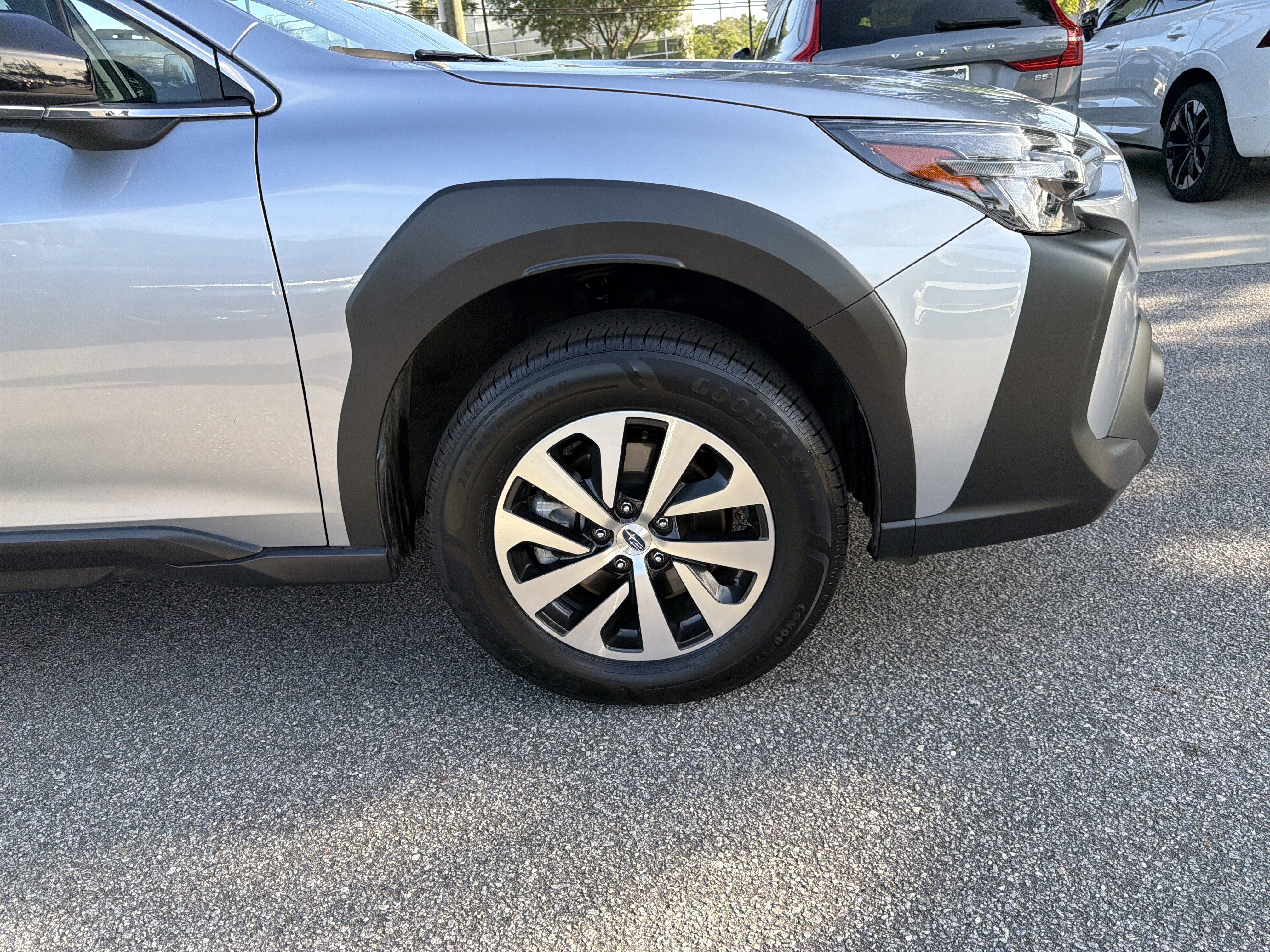 Used 2023 Subaru Outback Premium AWD/4WD image 11