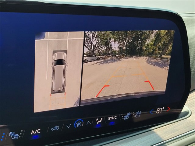 New 2025 Chevrolet Suburban Premier w/ Sun And Tow Package image 18