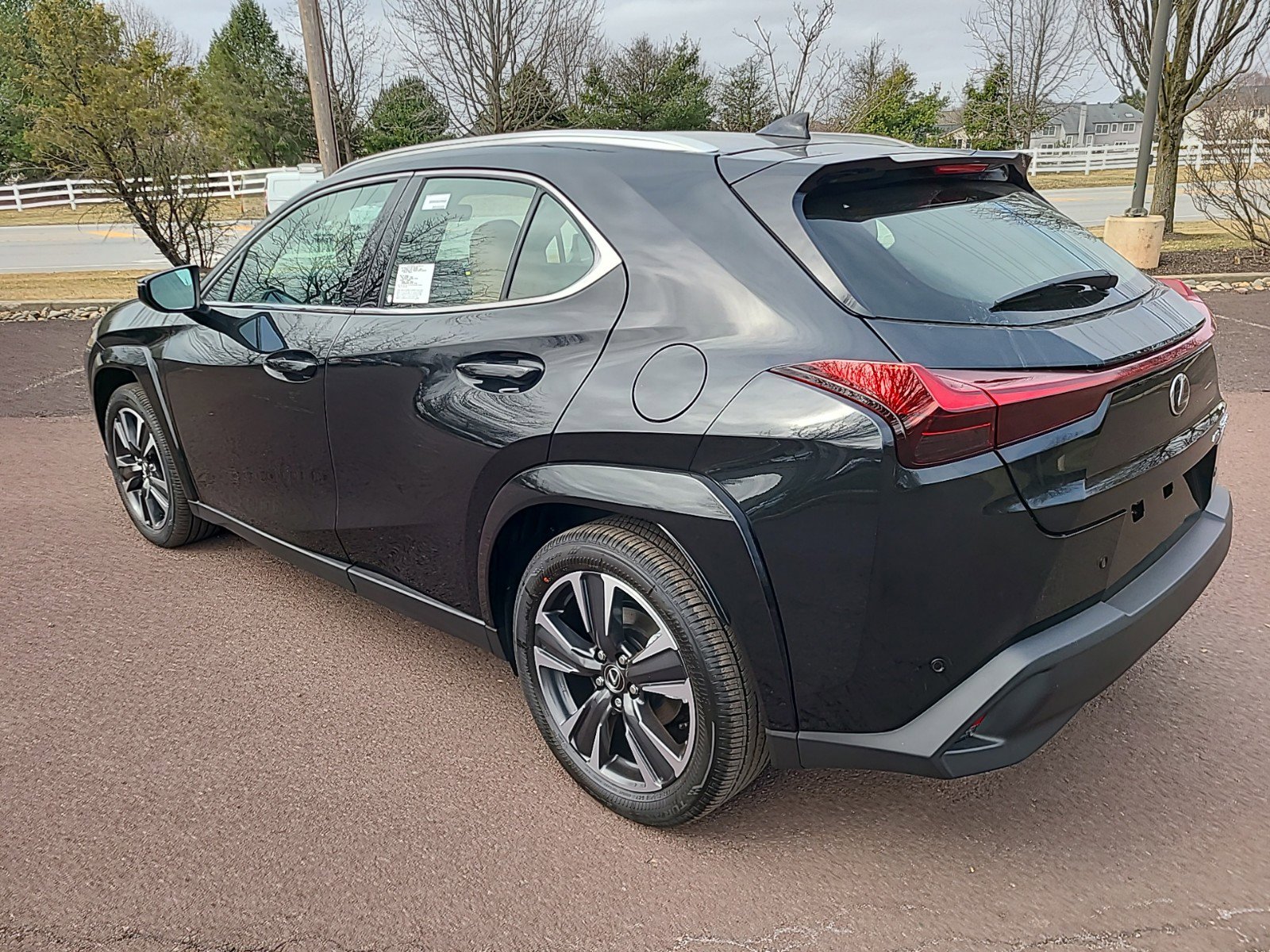 New 2025 Lexus UX 300h AWD image 4