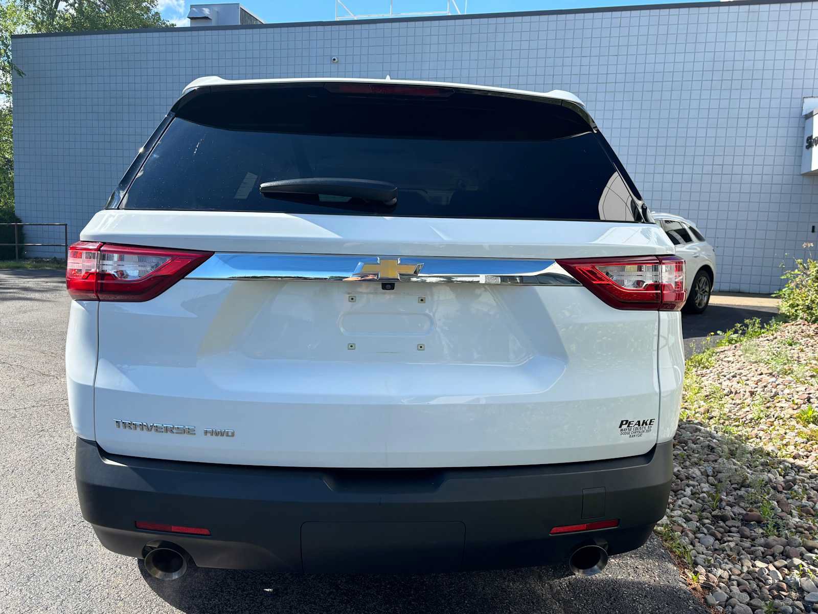 Used 2021 Chevrolet Traverse LS AWD/4WD image 5