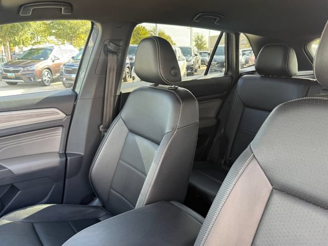 Used 2023 Volkswagen Atlas Cross Sport SE FWD image 16