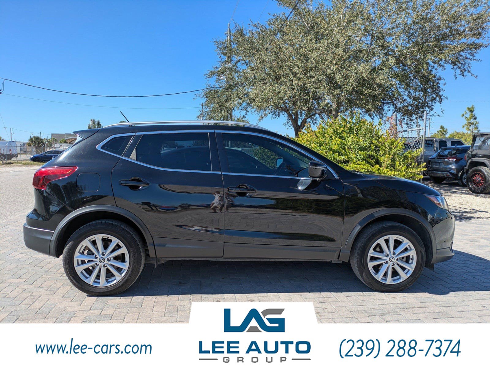 Used 2019 Nissan Rogue Sport SV image 2