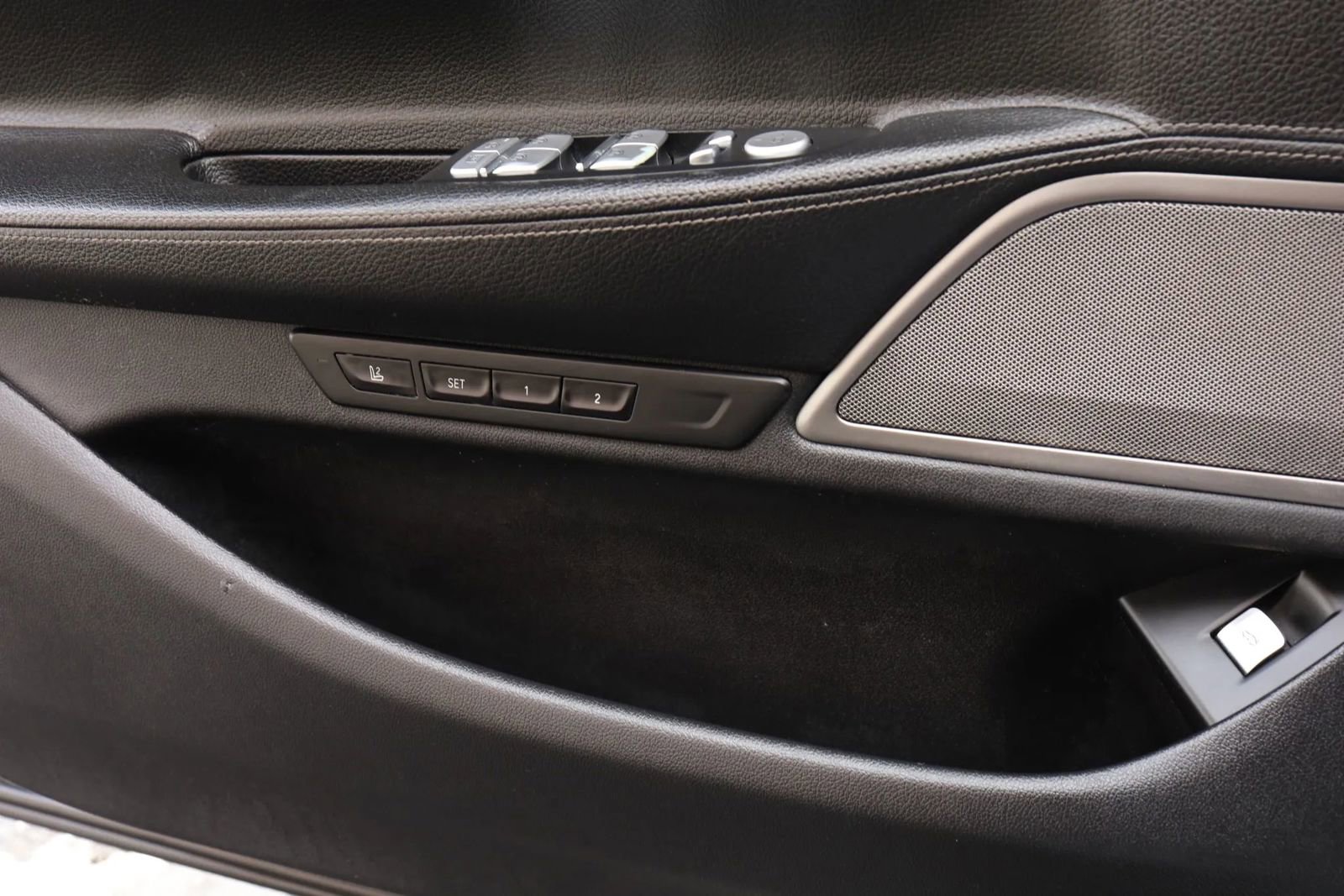 Used 2019 BMW 740i 740i Sedan 4D w/ M Sport Package image 22