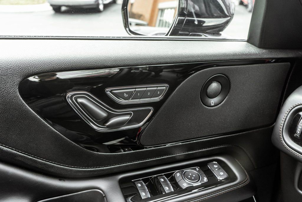 Used 2024 Lincoln Aviator Reserve image 18