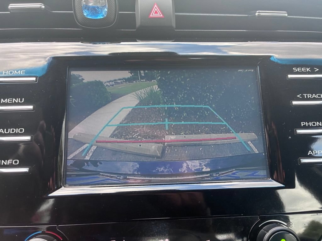 Used 2018 Toyota Camry SE FWD image 9
