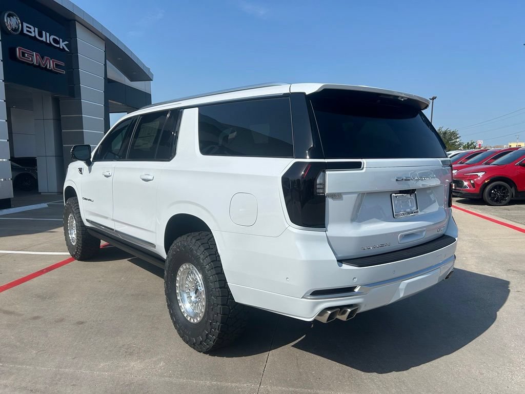 New 2026 GMC Yukon XL Denali w/ Denali Reserve Package AWD/4WD image 4