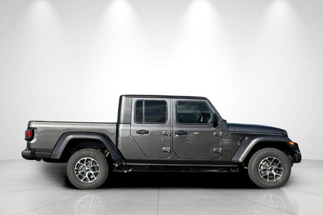 New 2025 Jeep Gladiator Sport AWD/4WD image 3