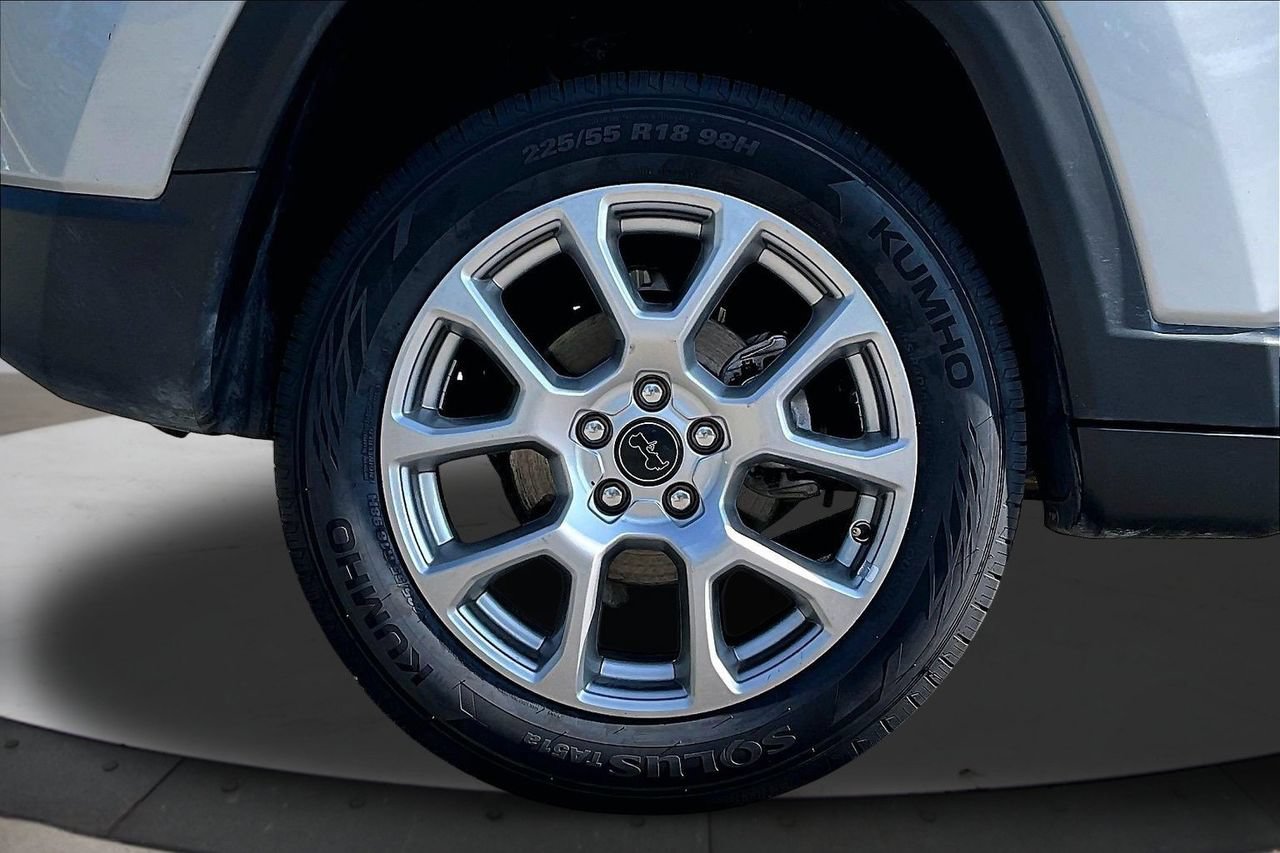 Used 2025 Jeep Compass Limited AWD/4WD image 35